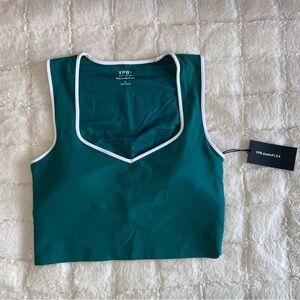 Abercrombie & Fitch YPB studioFLEX
Portrait Tank